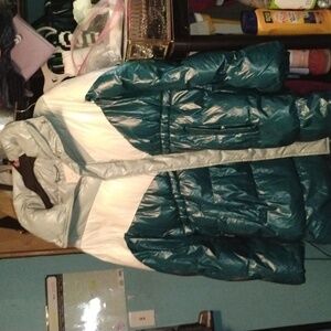 A New Day Womens OVERSIZED PUFFER Jacket Size Small Fits M & L Teal Green White